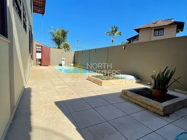 Casa com 600m² 6 quartos e 6 banheiros, à venda, no bairro Boehmerwald em Joinville