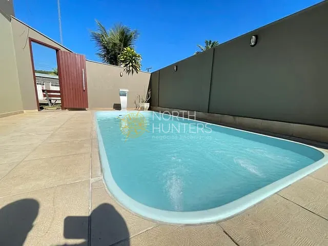 Casa com 600m² 6 quartos e 6 banheiros, à venda, no bairro Boehmerwald em Joinville