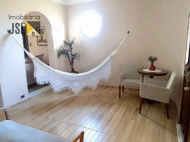 Casa com 336m² 3 quartos e 3 banheiros, à venda, no bairro Vila São João em Caçapava