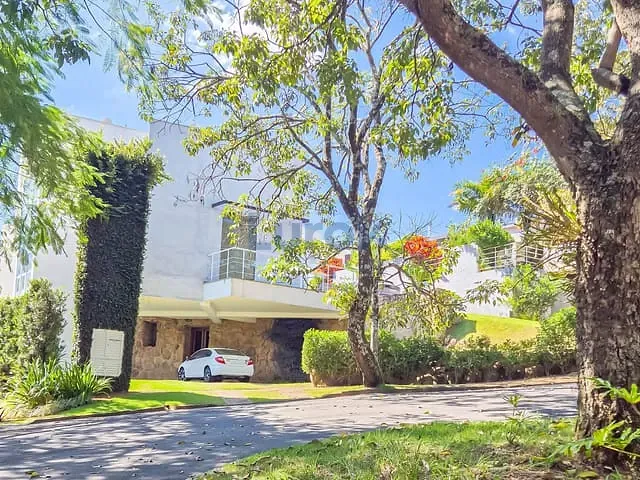 Casa com 405m² 3 quartos e 4 banheiros, à venda, no bairro Joapiranga em Valinhos