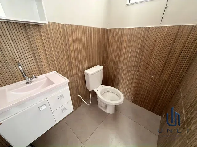 Casa 2 quartos e 3 banheiros, à venda, no bairro Santa Rita do Zarur em Volta Redonda