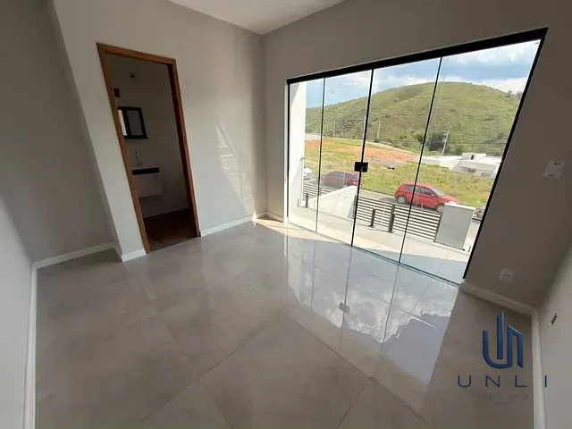 Casa 2 quartos e 3 banheiros, à venda, no bairro Santa Rita do Zarur em Volta Redonda