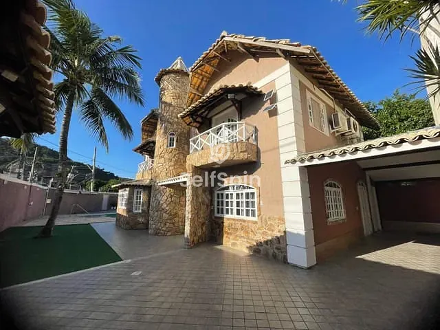 Casa com 398m² 4 quartos e 3 banheiros, para alugar, no bairro Piratininga em Niterói