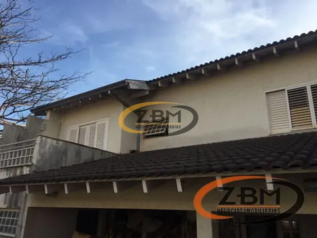Casa com 700m² 5 quartos e 5 banheiros, à venda ou para alugar, no bairro Lago Parque em Londrina