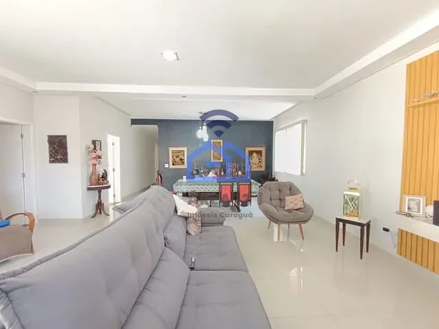 Casa com 490m² 4 quartos e 5 banheiros, à venda, no bairro Jardim das Gaivotas em Caraguatatuba