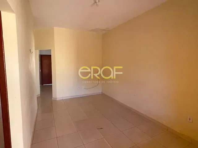 Casa 3 quartos e 2 banheiros, para alugar, no bairro Setor Bela Vista em Formosa