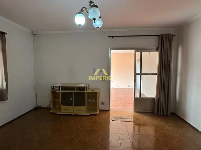Casa com 329m² 3 quartos e 3 banheiros, à venda, no bairro Vila Teixeira em Salto