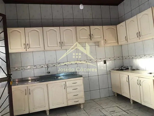 Casa com 360m² 3 quartos e 2 banheiros, à venda, no bairro Centro-Sul em Várzea Grande