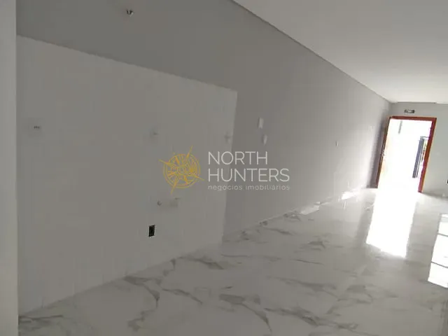 Casa com 92m² 2 quartos e 3 banheiros, à venda, no bairro Comasa em Joinville