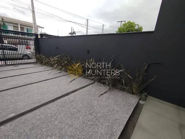 Casa com 92m² 2 quartos e 3 banheiros, à venda, no bairro Comasa em Joinville