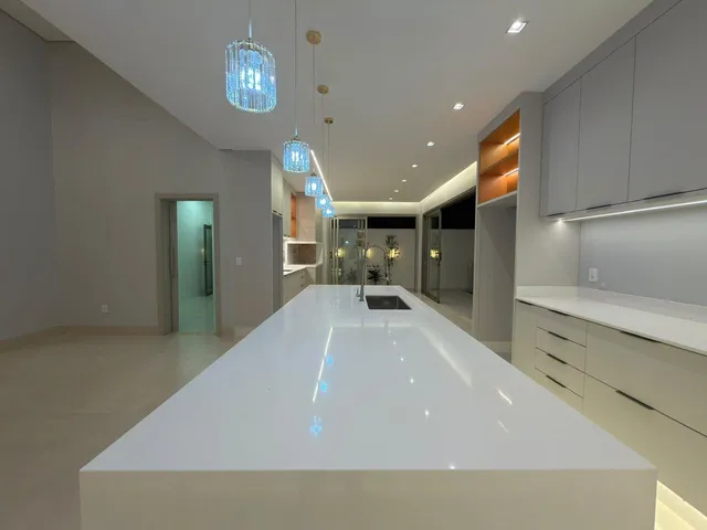 Casa com 317m² 3 quartos e 1 banheiro, à venda, no bairro Condomínio Aquarela da Mata em Sinop