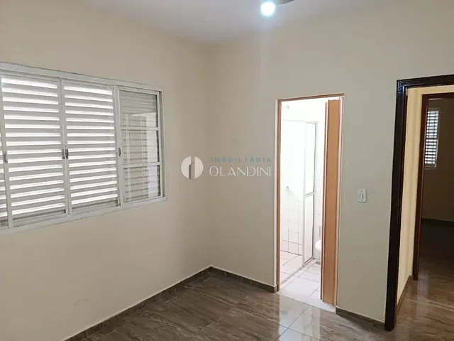 Casa com 200m² 3 quartos e 1 banheiro, para alugar, no bairro Parque Nosso Lar em Artur Nogueira