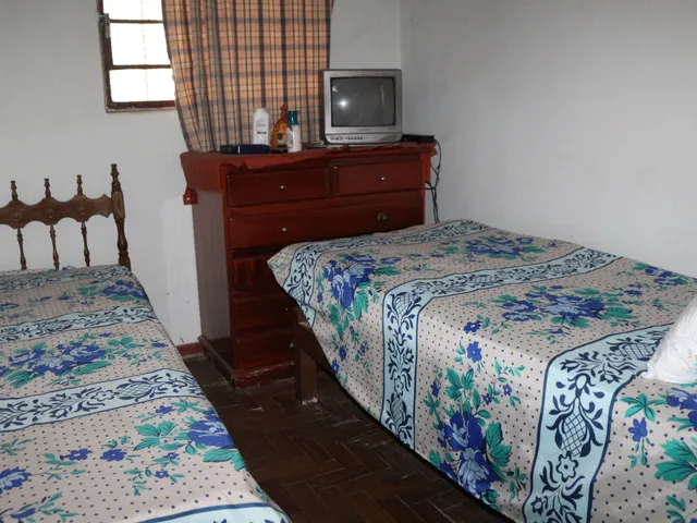Casa com 280m² 5 quartos e 3 banheiros, à venda, no bairro Caiçaras em Belo Horizonte