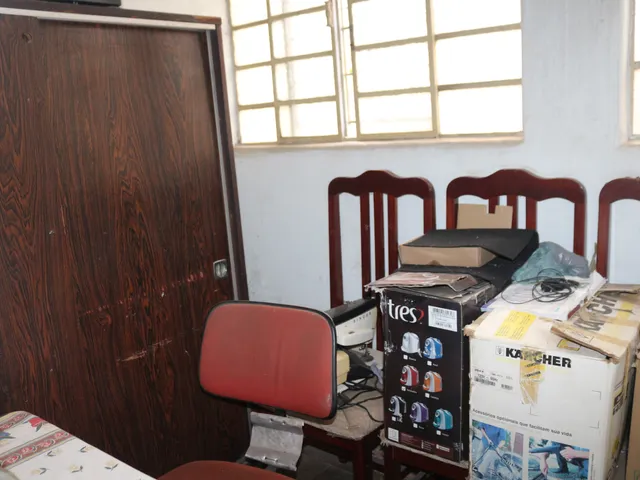 Casa com 280m² 5 quartos e 3 banheiros, à venda, no bairro Caiçaras em Belo Horizonte
