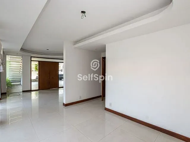 Casa com 405m², para alugar, no bairro São Francisco em Niterói
