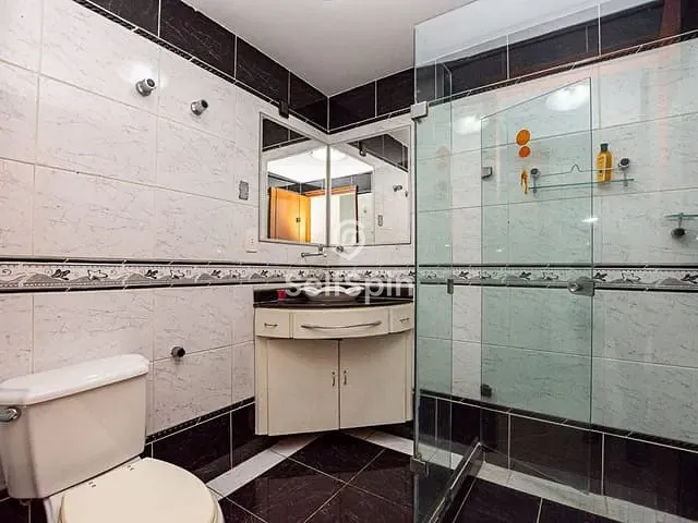 Casa com 405m², para alugar, no bairro São Francisco em Niterói