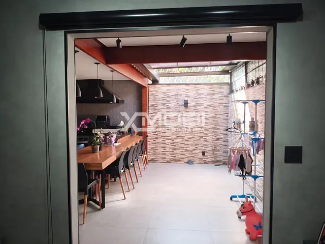 Casa 3 quartos e 2 banheiros, à venda, no bairro Jardim Shangai em Jundiaí