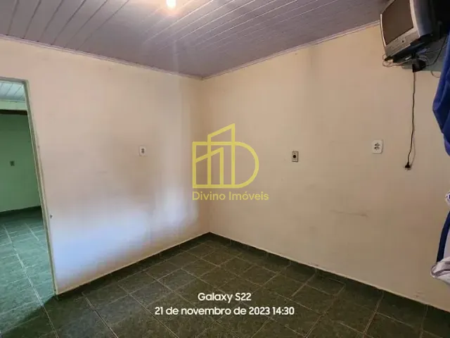 Casa com 250m² 3 quartos e 1 banheiro, à venda, no bairro Jardim Nova Manchester em Sorocaba