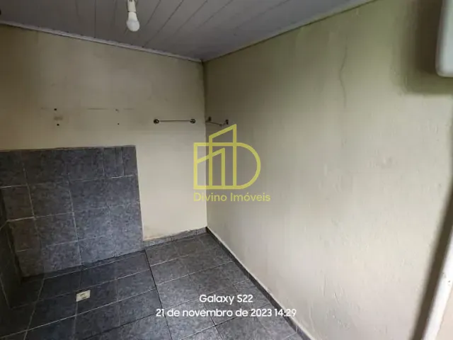 Casa com 250m² 3 quartos e 1 banheiro, à venda, no bairro Jardim Nova Manchester em Sorocaba