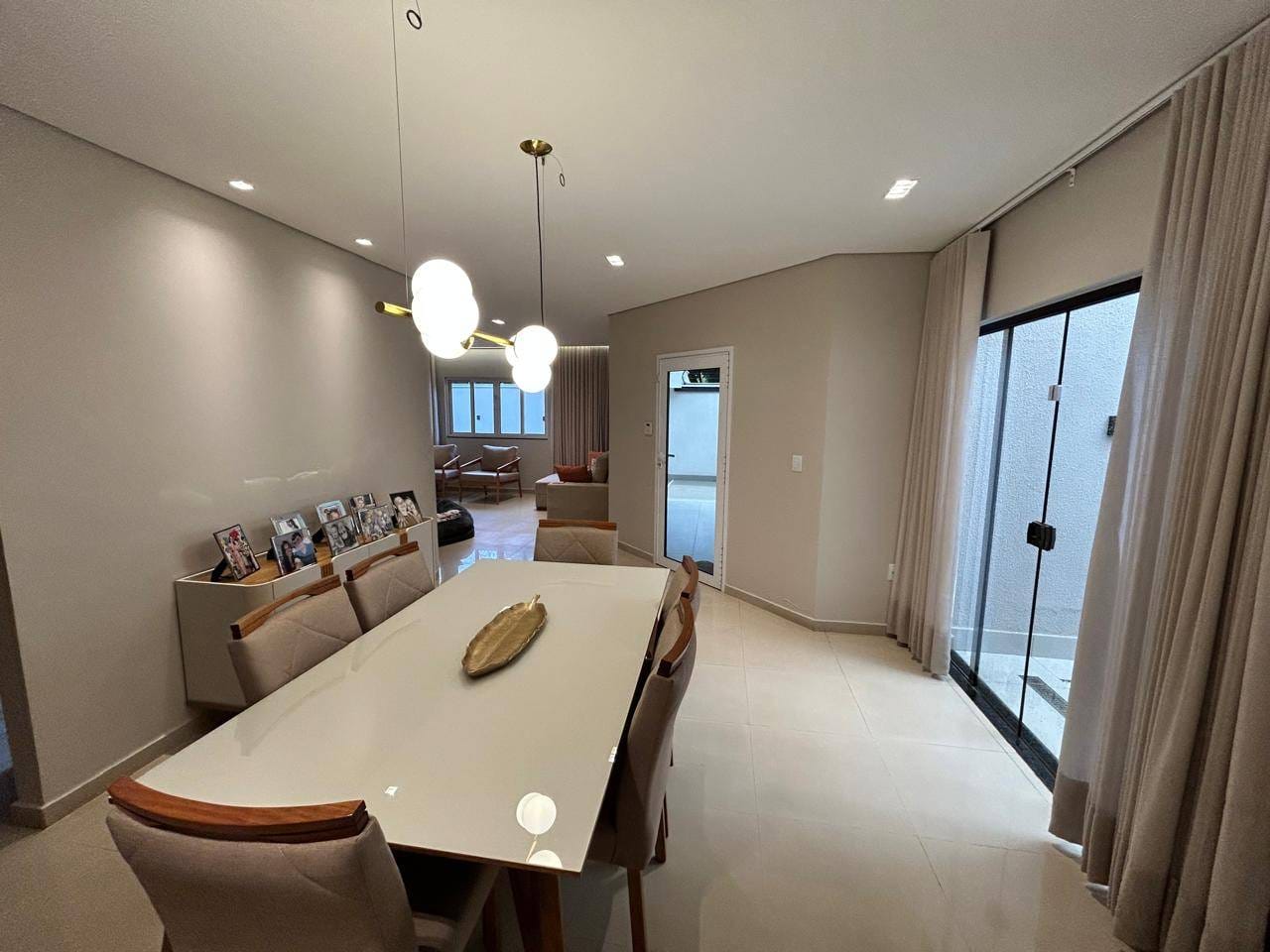 Casa, 3 quartos, 300 m² - Foto 1