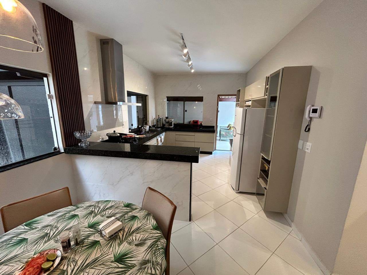 Casa, 3 quartos, 300 m² - Foto 14