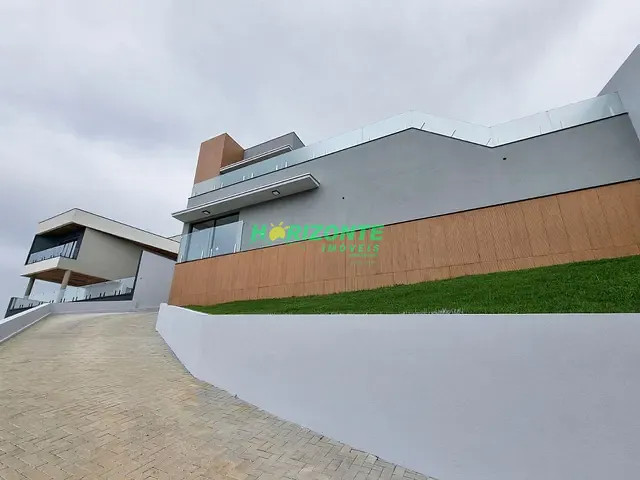 Casa com 900m² 5 quartos e 6 banheiros, à venda, no bairro Condomínio Reserva do Paratehy em São José dos Campos