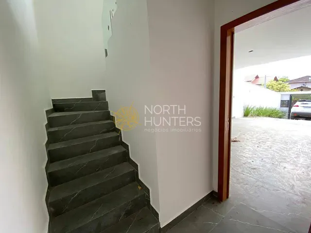 Casa 3 quartos e 3 banheiros, à venda, no bairro Saguaçu em Joinville