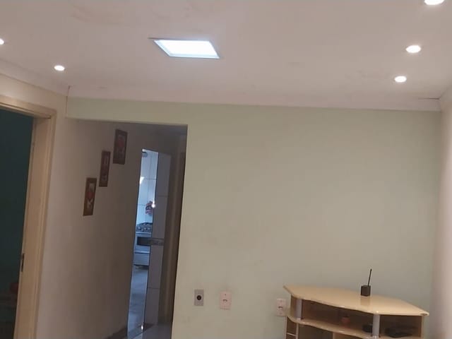 Casa com 250m² 3 quartos e 1 banheiro, à venda, no bairro Jardim Silvino em Londrina