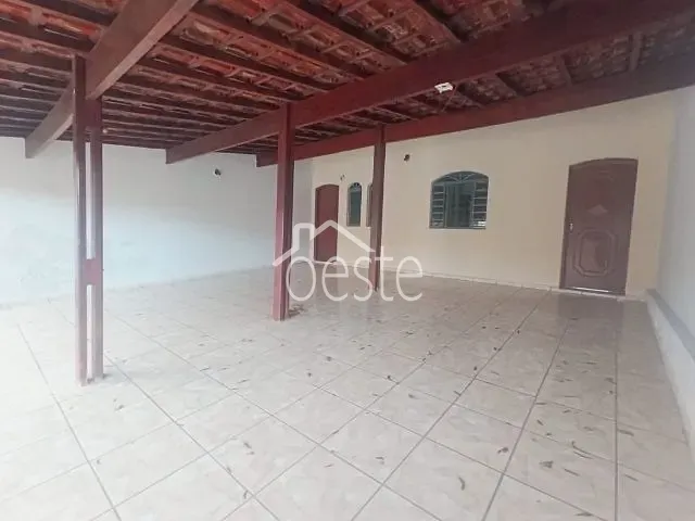Casa com 150m² 3 quartos e 2 banheiros, para alugar, no bairro Vila Bela em Americana