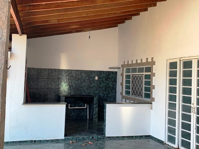 Casa com 250m² 2 quartos e 1 banheiro, à venda, no bairro Delta em Pindamonhangaba