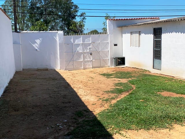 Casa com 250m² 2 quartos e 1 banheiro, à venda, no bairro Delta em Pindamonhangaba