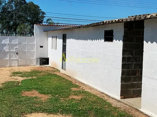 Casa com 250m² 2 quartos e 1 banheiro, à venda, no bairro Delta em Pindamonhangaba