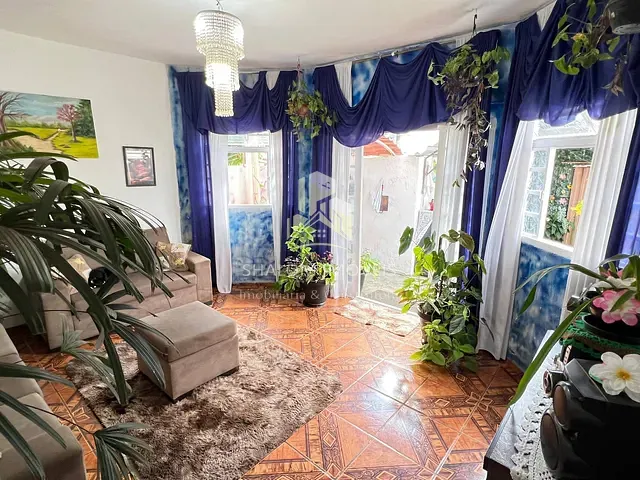 Casa com 300m² 3 quartos e 1 banheiro, à venda, no bairro Trevo em Belo Horizonte