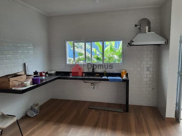 Casa com 570m², à venda, no bairro Parque das Nações em Pindamonhangaba