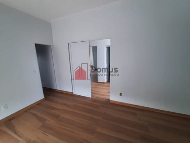 Casa com 570m², à venda, no bairro Parque das Nações em Pindamonhangaba
