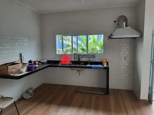 Casa com 570m², à venda, no bairro Parque das Nações em Pindamonhangaba