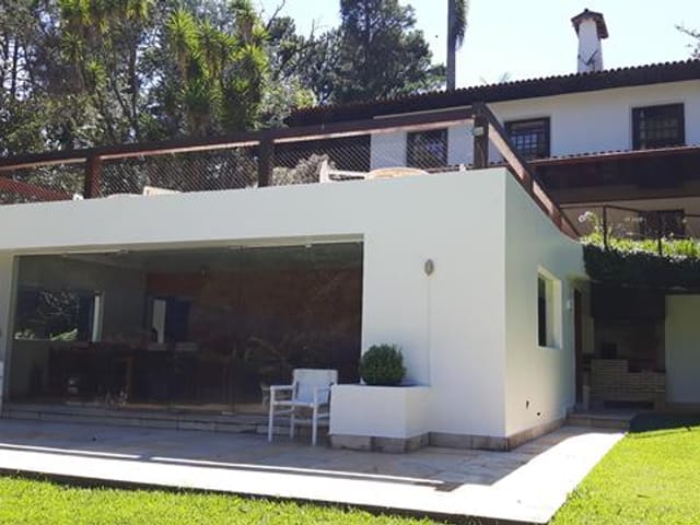 Casa com 6480m², à venda, no bairro Araras em Petrópolis