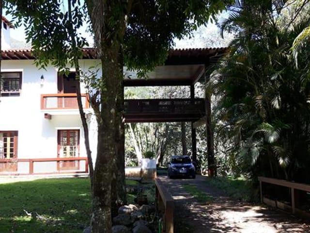 Casa com 6480m², à venda, no bairro Araras em Petrópolis