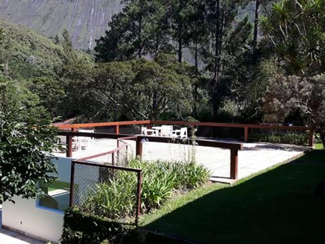 Casa com 6480m², à venda, no bairro Araras em Petrópolis
