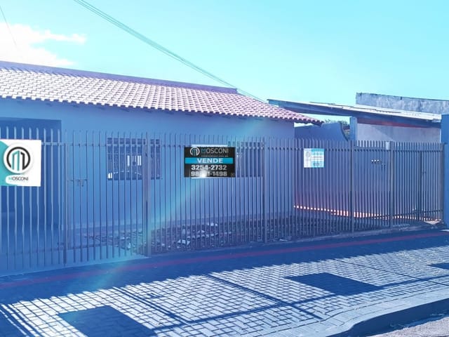 Casa com 300m² 3 quartos e 1 banheiro, à venda, no bairro Jardim Riviera em Cambé