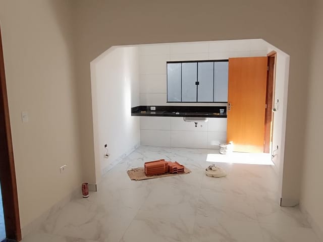 Casa com 300m² 3 quartos e 1 banheiro, à venda, no bairro Jardim Riviera em Cambé