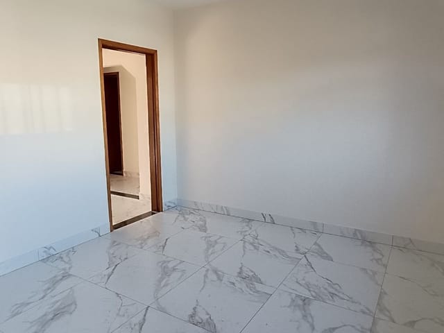 Casa com 300m² 3 quartos e 1 banheiro, à venda, no bairro Jardim Riviera em Cambé