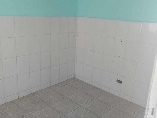 Casa 2 quartos e 1 banheiro, para alugar, no bairro Jardim Gustavo em São Paulo