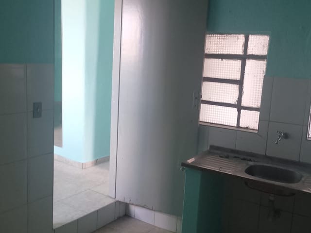 Casa 2 quartos e 1 banheiro, para alugar, no bairro Jardim Gustavo em São Paulo