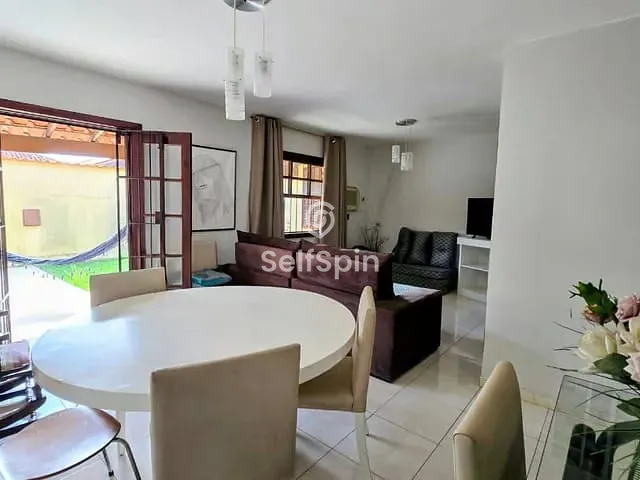 Casa com 170m² 3 quartos e 2 banheiros, para alugar, no bairro Itaipu em Niterói
