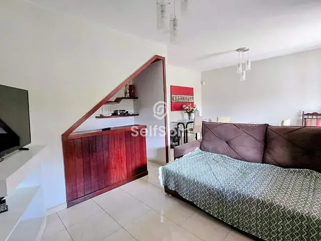 Casa com 170m² 3 quartos e 2 banheiros, para alugar, no bairro Itaipu em Niterói