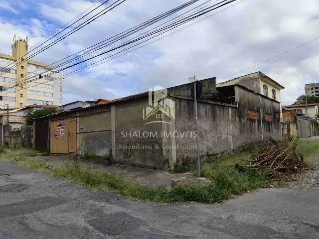 Casa com 495m² 8 quartos e 6 banheiros, à venda, no bairro Esplanada em Belo Horizonte