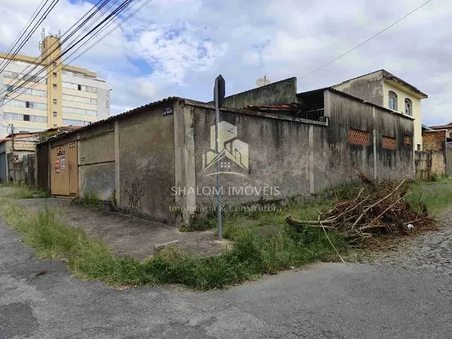 Casa com 495m² 8 quartos e 6 banheiros, à venda, no bairro Esplanada em Belo Horizonte