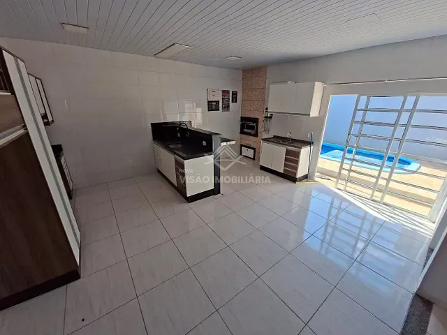 Casa 2 quartos e 1 banheiro, à venda ou para alugar, no bairro Residencial São Francisco em Sinop