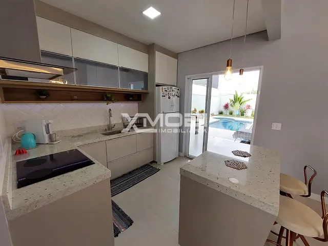 Casa com 250m² 3 quartos e 2 banheiros, à venda, no bairro Jardim Alice em Jundiaí